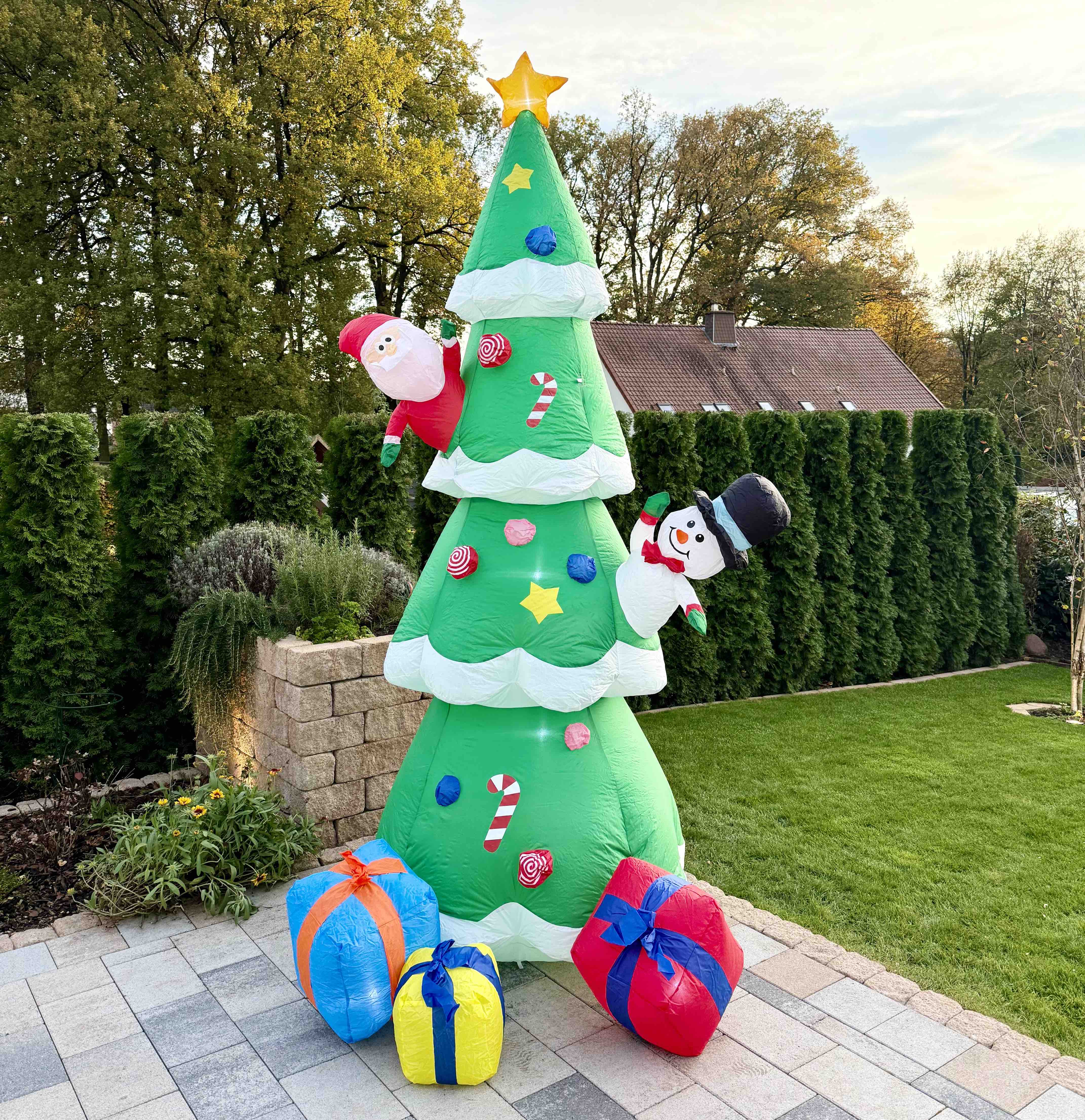 Aufblasbarer Weihnachtsbaum 2,7 m